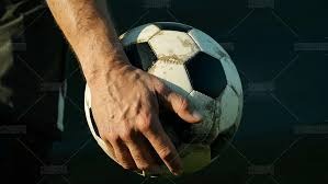 周薪30万镑留不下！记者：红军给历史级薪水，但阿诺德只想去皇马